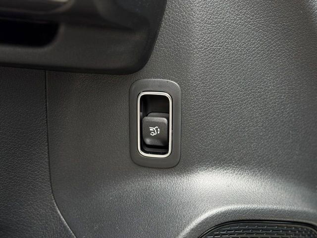 Used 2026 Mercedes-Benz GLB 250 4MATIC image 21
