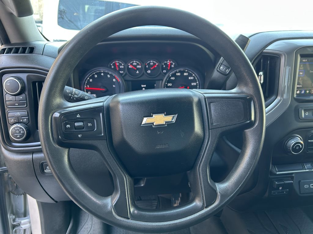 Used 2023 Chevrolet Silverado 2500 Custom w/ Custom Value Package image 4