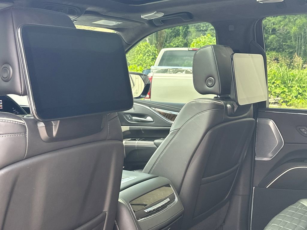 Certified 2024 Cadillac Escalade Sport Platinum w/ LPO, ONYX Package AWD/4WD image 22