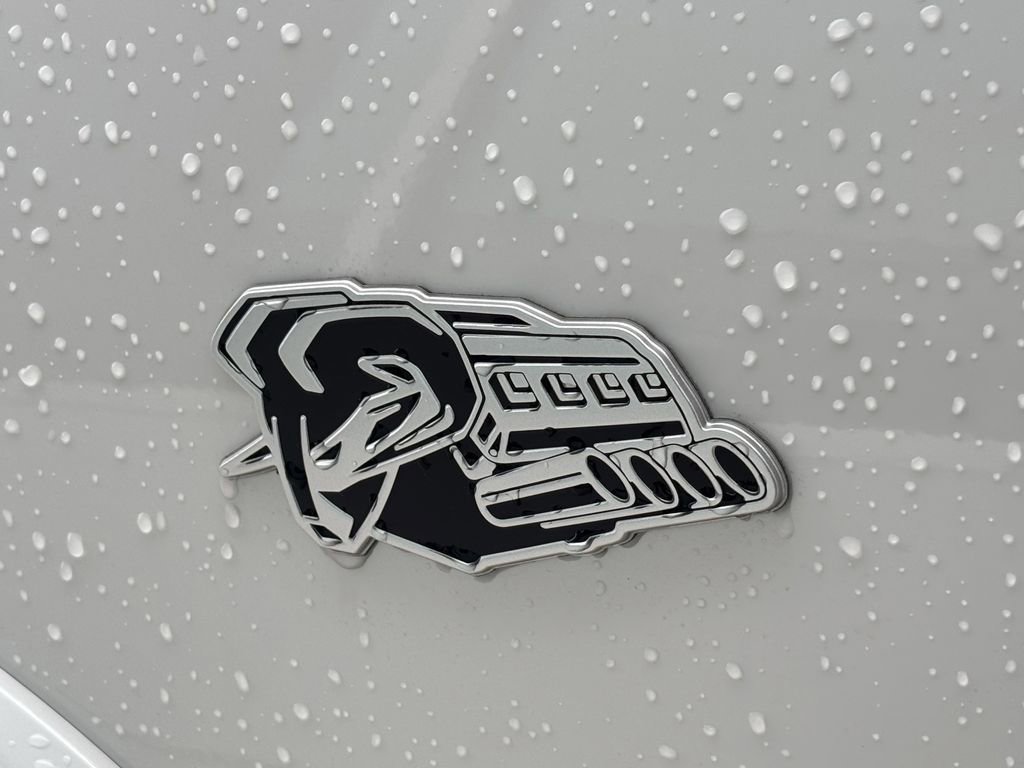 New 2026 RAM 1500 Laramie AWD/4WD image 9