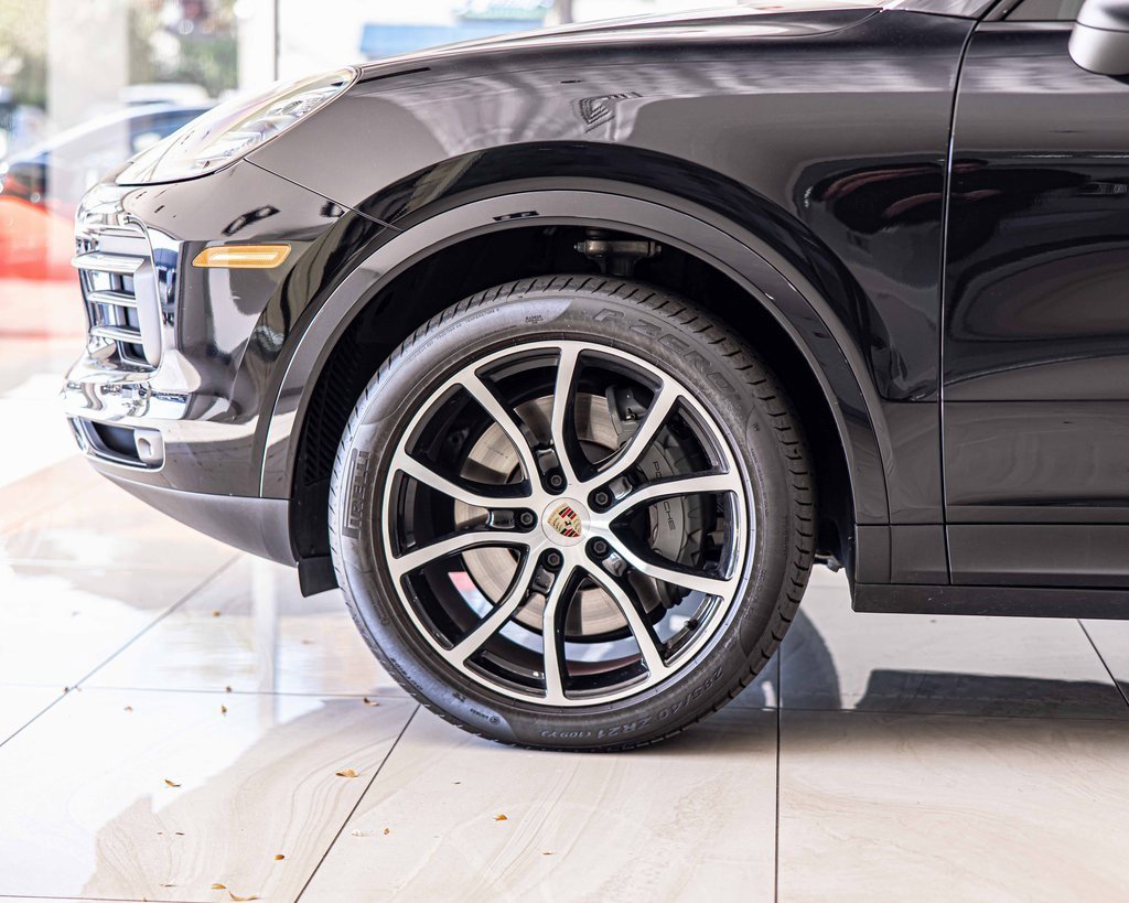 Used 2022 Porsche Cayenne S Platinum image 8