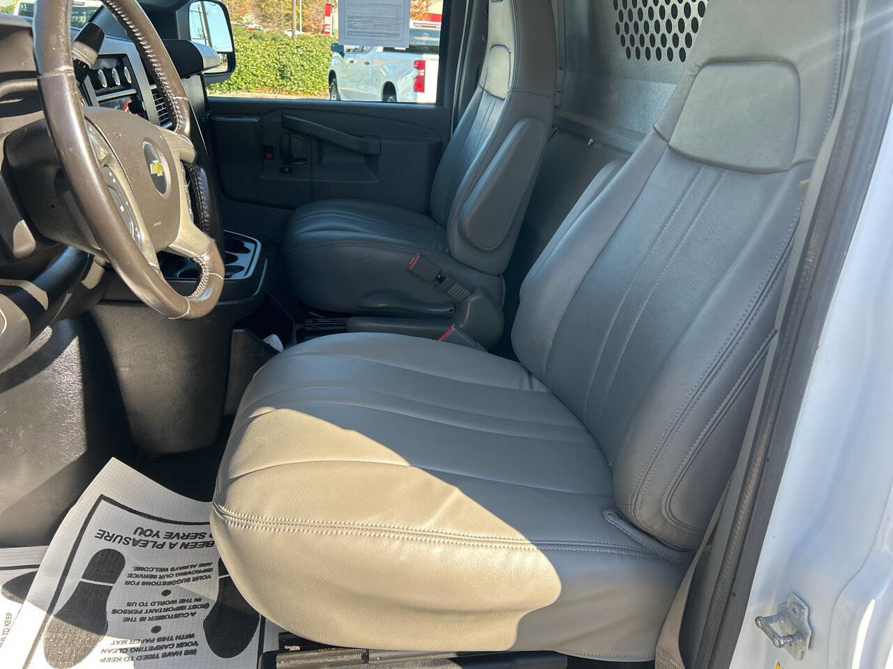 Used 2018 Chevrolet Express 2500 w/ Driver Convenience Package image 16