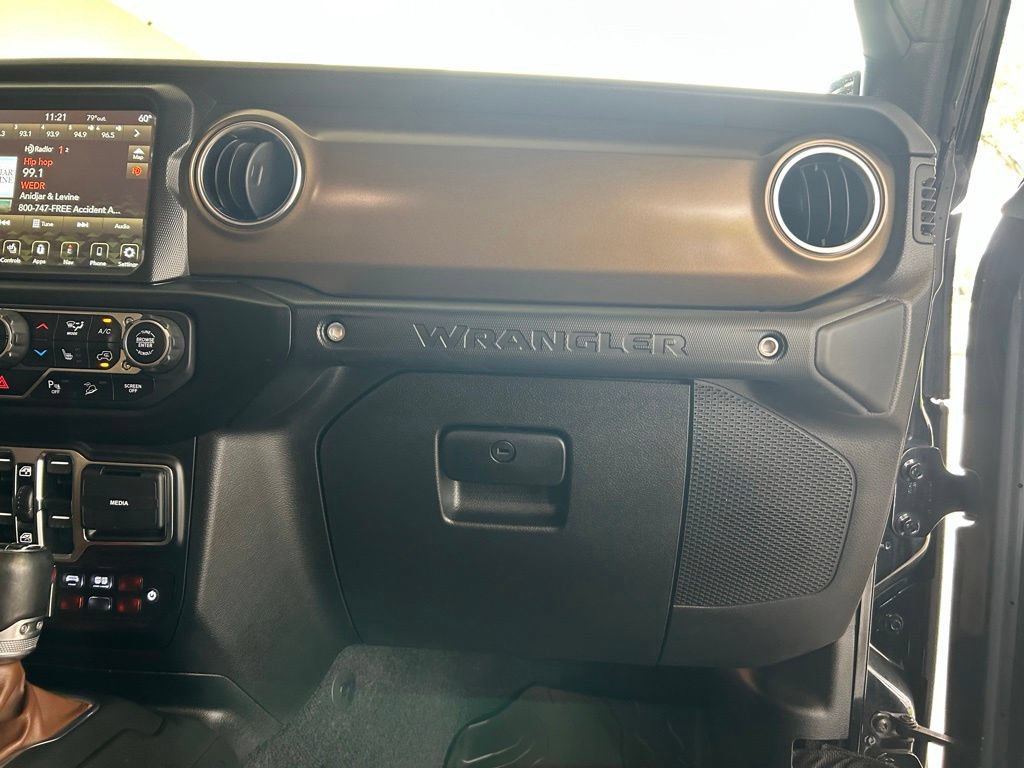 Used 2021 Jeep Wrangler Unlimited Rubicon AWD/4WD image 31