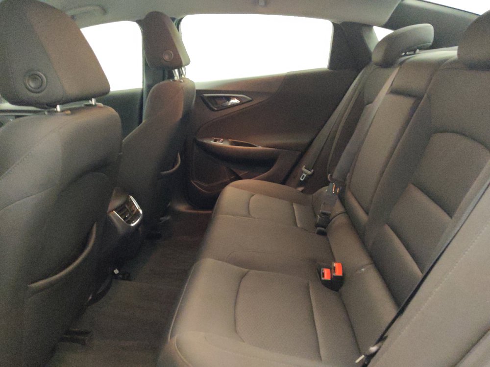 Used 2018 Chevrolet Malibu LT FWD image 18