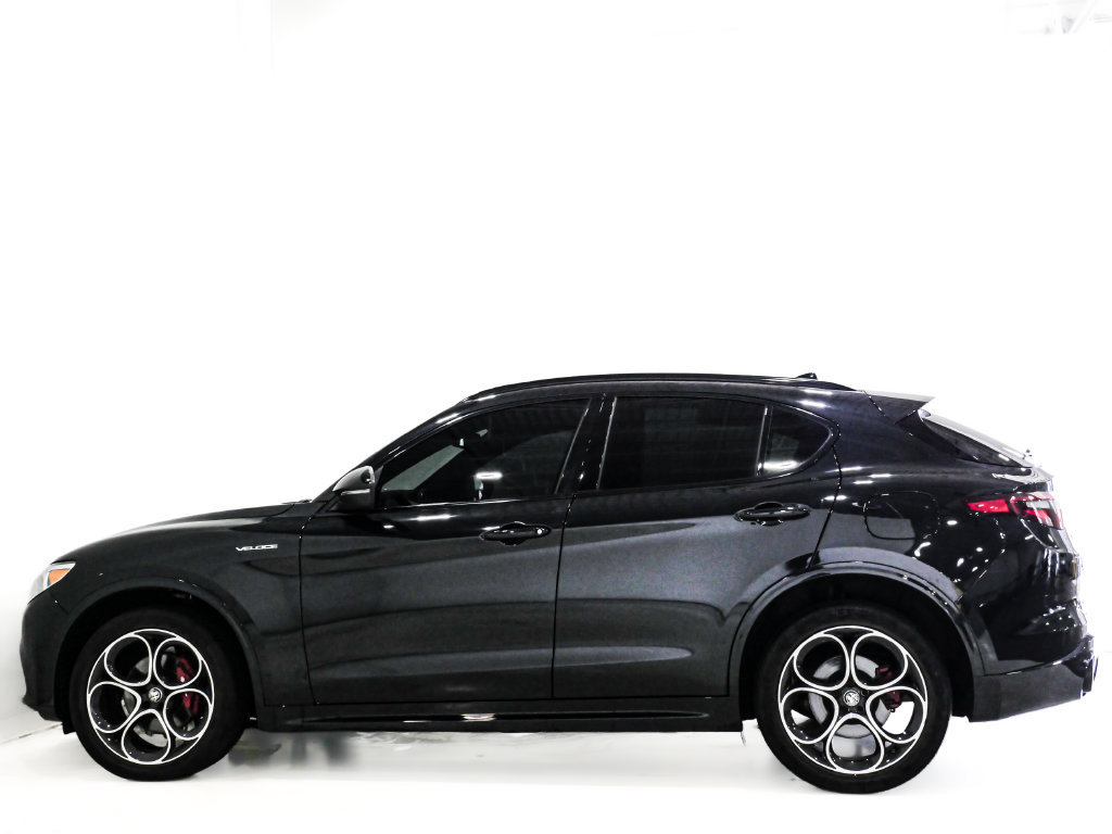 Used 2023 Alfa Romeo Stelvio Veloce AWD/4WD image 6