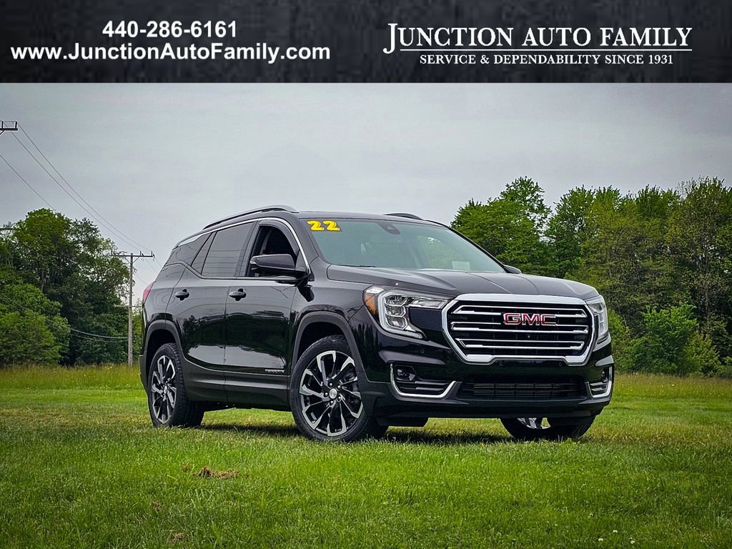 Used 2022 GMC Terrain SLT w/ Infotainment Package II AWD/4WD image 1