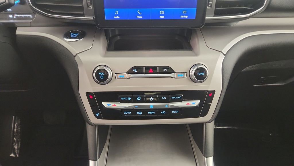 Used 2023 Ford Explorer XLT w/ Equipment Group 202A image 19
