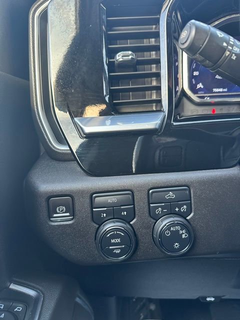 Used 2022 Chevrolet Silverado 1500 LT image 30