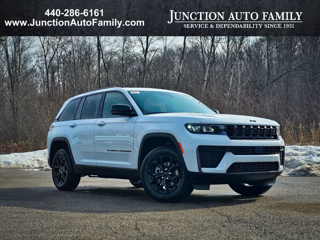 New 2026 Jeep Grand Cherokee Laredo image 1