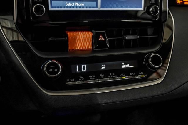 Used 2020 Toyota Corolla LE FWD image 25