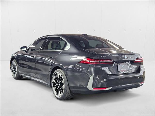 Used 2026 BMW 530i xDrive w/ Premium Package image 8