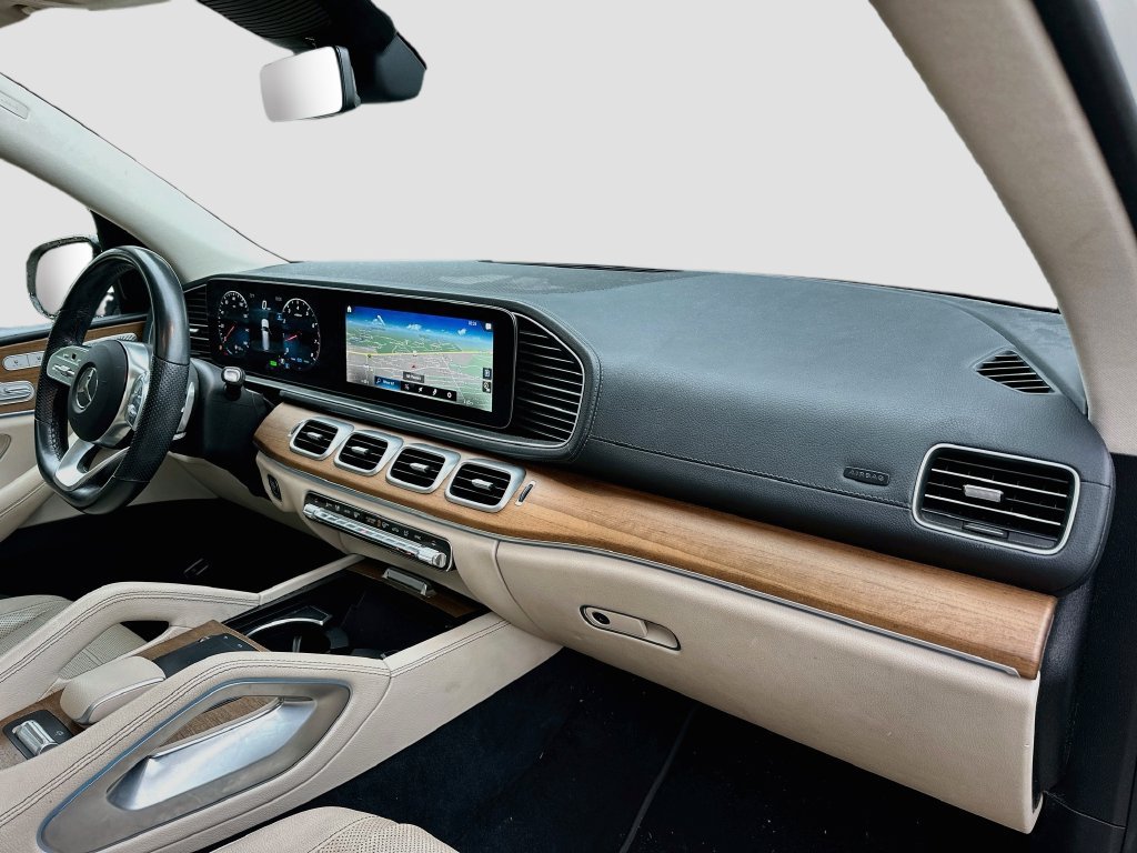 Used 2022 Mercedes-Benz GLS 450 4MATIC image 32