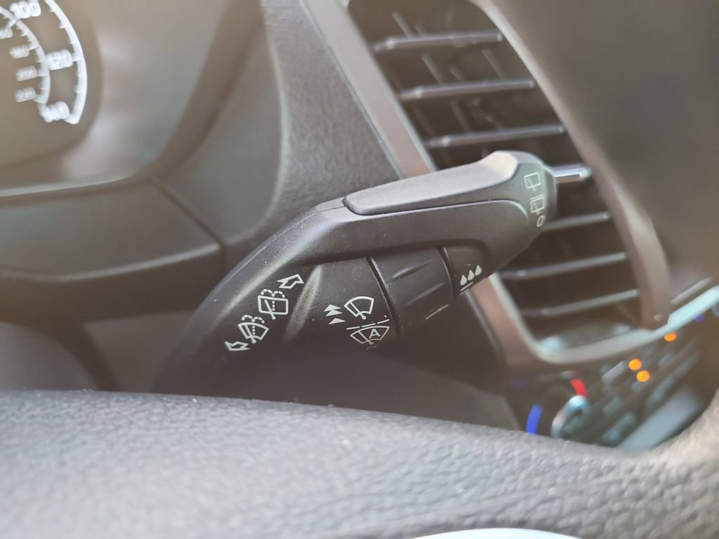 Used 2022 Ford Transit Connect XLT image 27