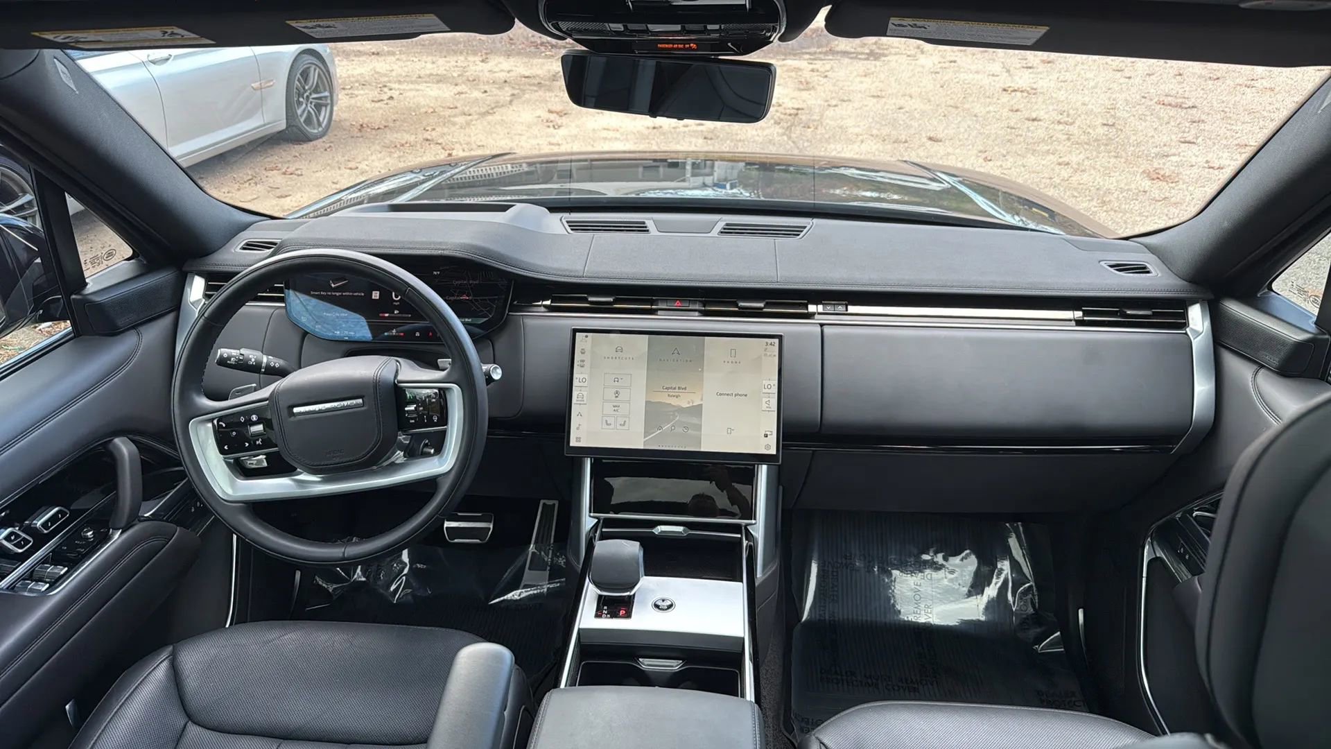 Used 2024 Land Rover Range Rover SE image 40