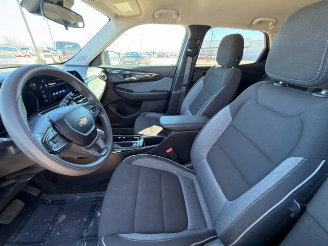 Used 2025 Chevrolet TrailBlazer LT AWD/4WD image 22