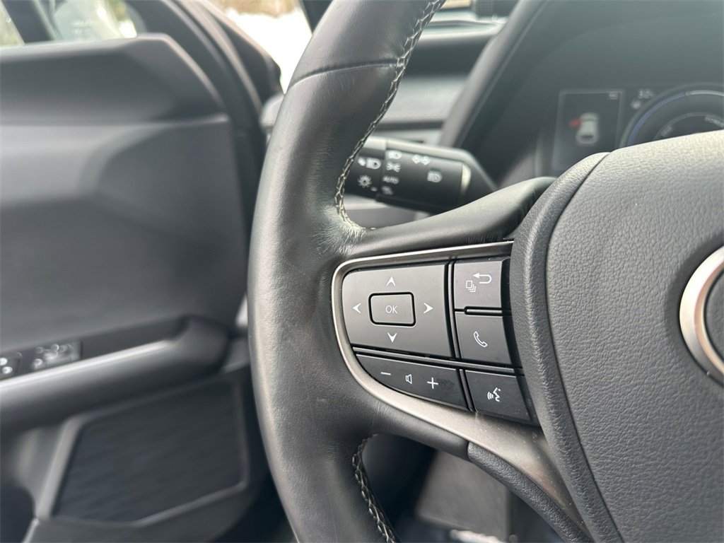 Used 2020 Lexus UX 250h w/ Premium Package image 23