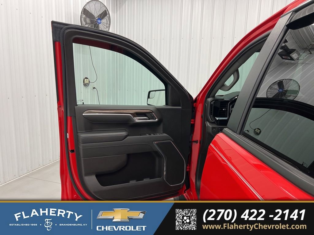 Used 2023 Chevrolet Silverado 1500 LT image 8