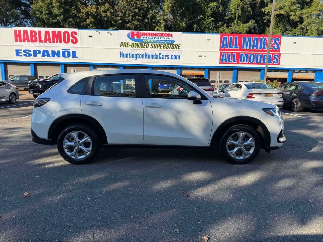 Used 2023 Honda HR-V LX image 9