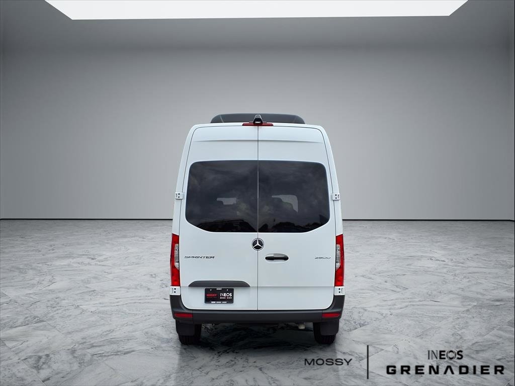 Used 2024 Mercedes-Benz Sprinter 2500 image 6