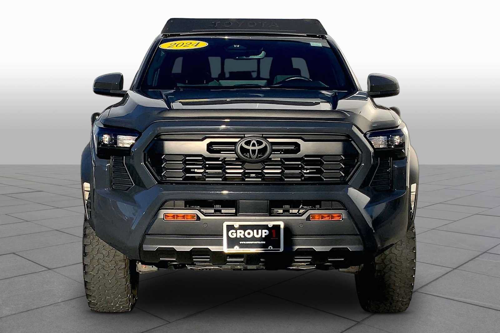 Used 2024 Toyota Tacoma TRD Off-Road w/ TRD Off Road Upgrade Package AWD/4WD image 4