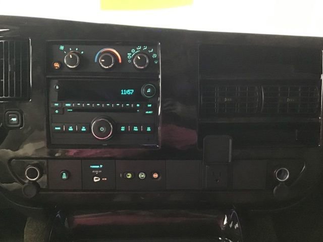 Used 2023 Chevrolet Express 2500 image 30