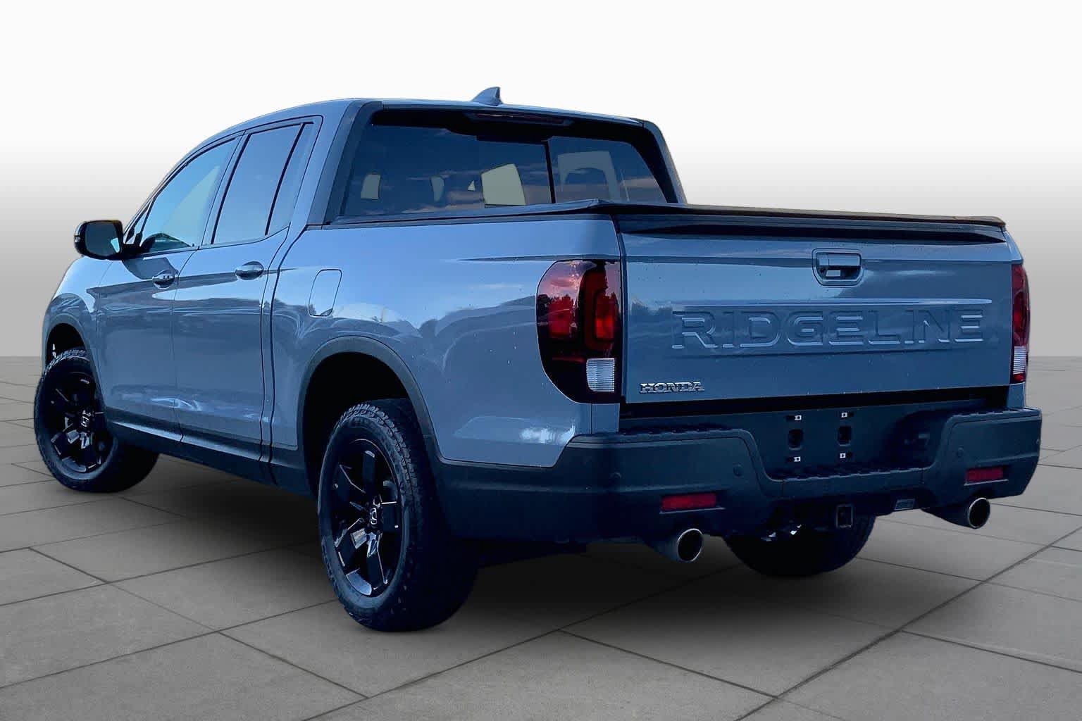 Certified 2025 Honda Ridgeline Black Edition image 12