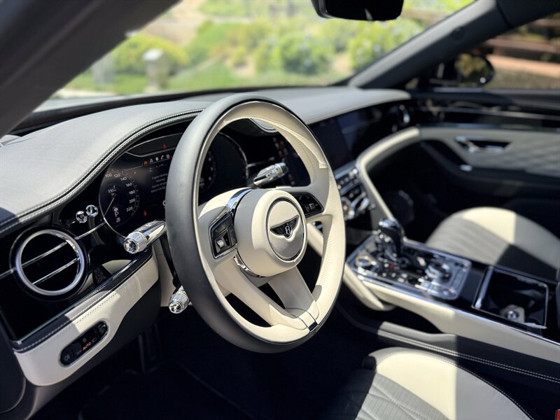 Used 2023 Bentley Flying Spur S V8 AWD/4WD image 22