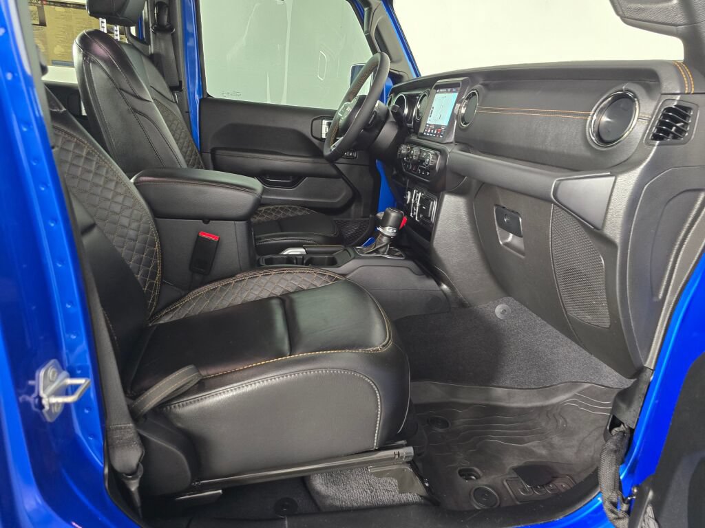 Used 2023 Jeep Wrangler Unlimited Sahara AWD/4WD image 41