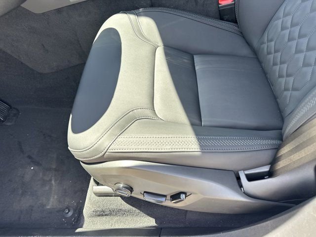 New 2025 Volvo XC90 B6 Plus w/ Protection Package Premier image 13