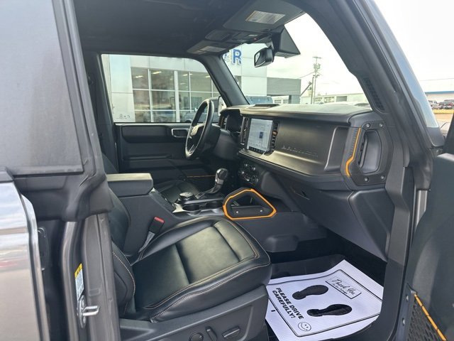 Used 2024 Ford Bronco Badlands image 8