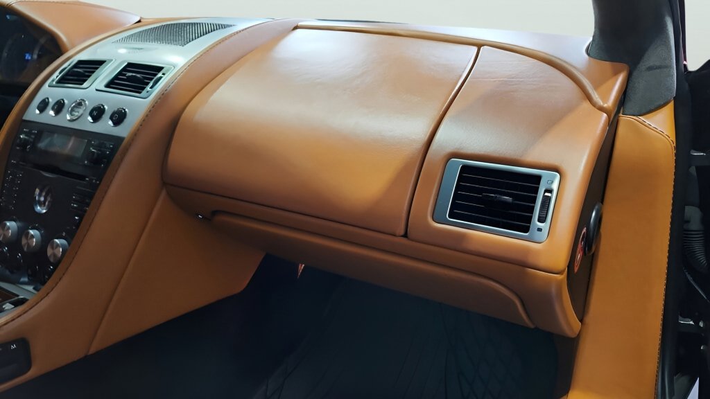 Used 2008 Aston Martin V8 Vantage Roadster image 15