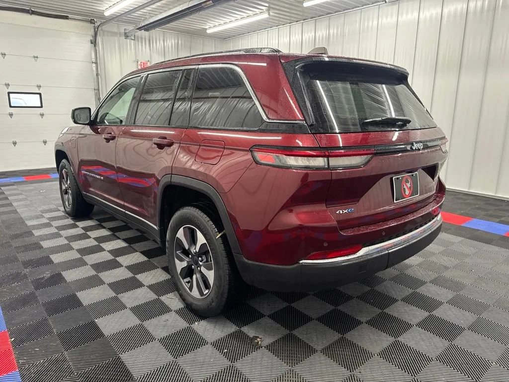 Used 2022 Jeep Grand Cherokee Limited 4xe AWD/4WD image 6