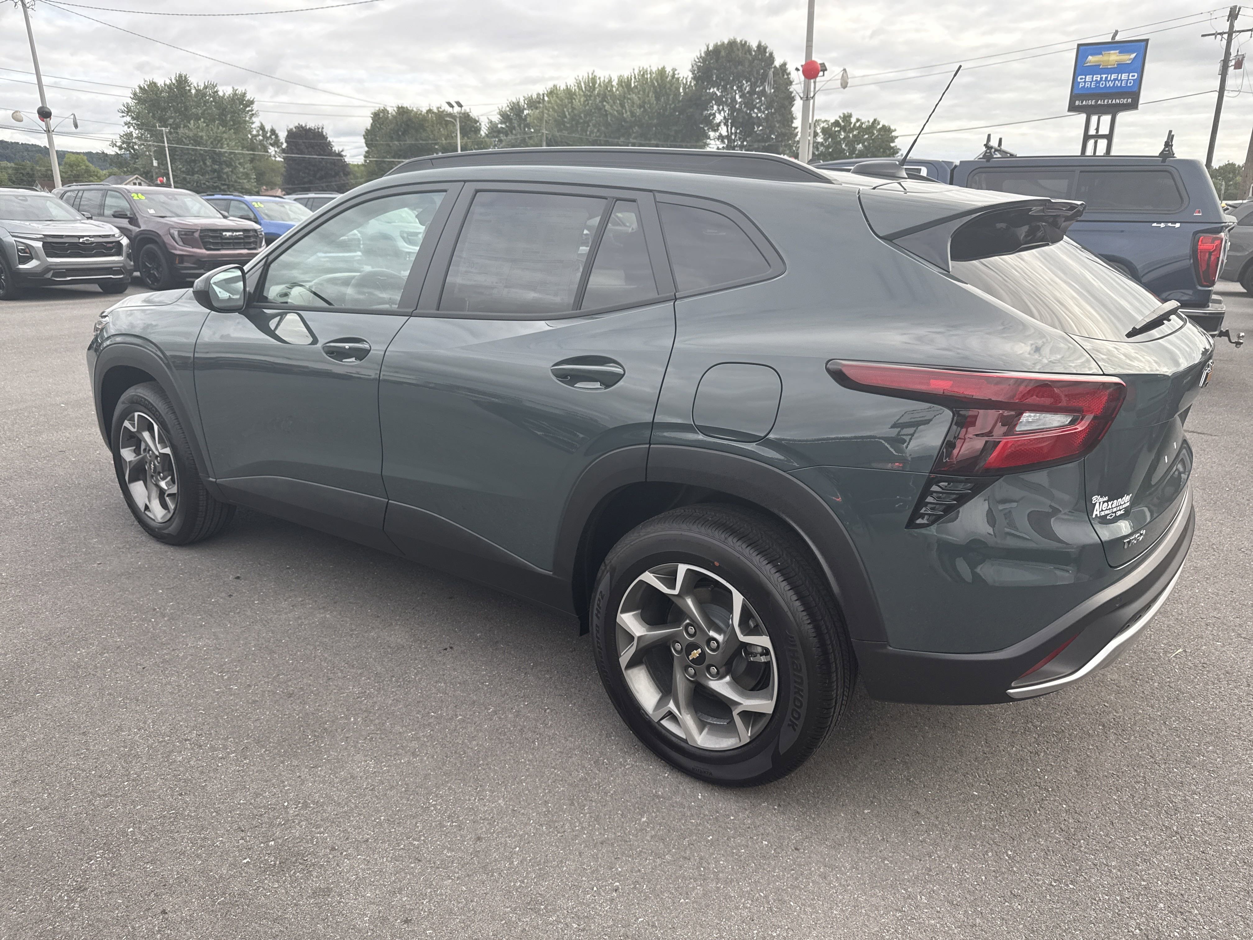 New 2025 Chevrolet Trax LT w/ Driver Confidence Package image 6