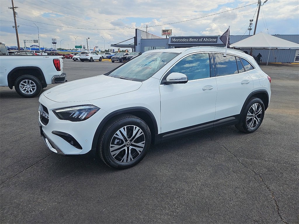 Certified 2025 Mercedes-Benz GLA 250 4MATIC image 2