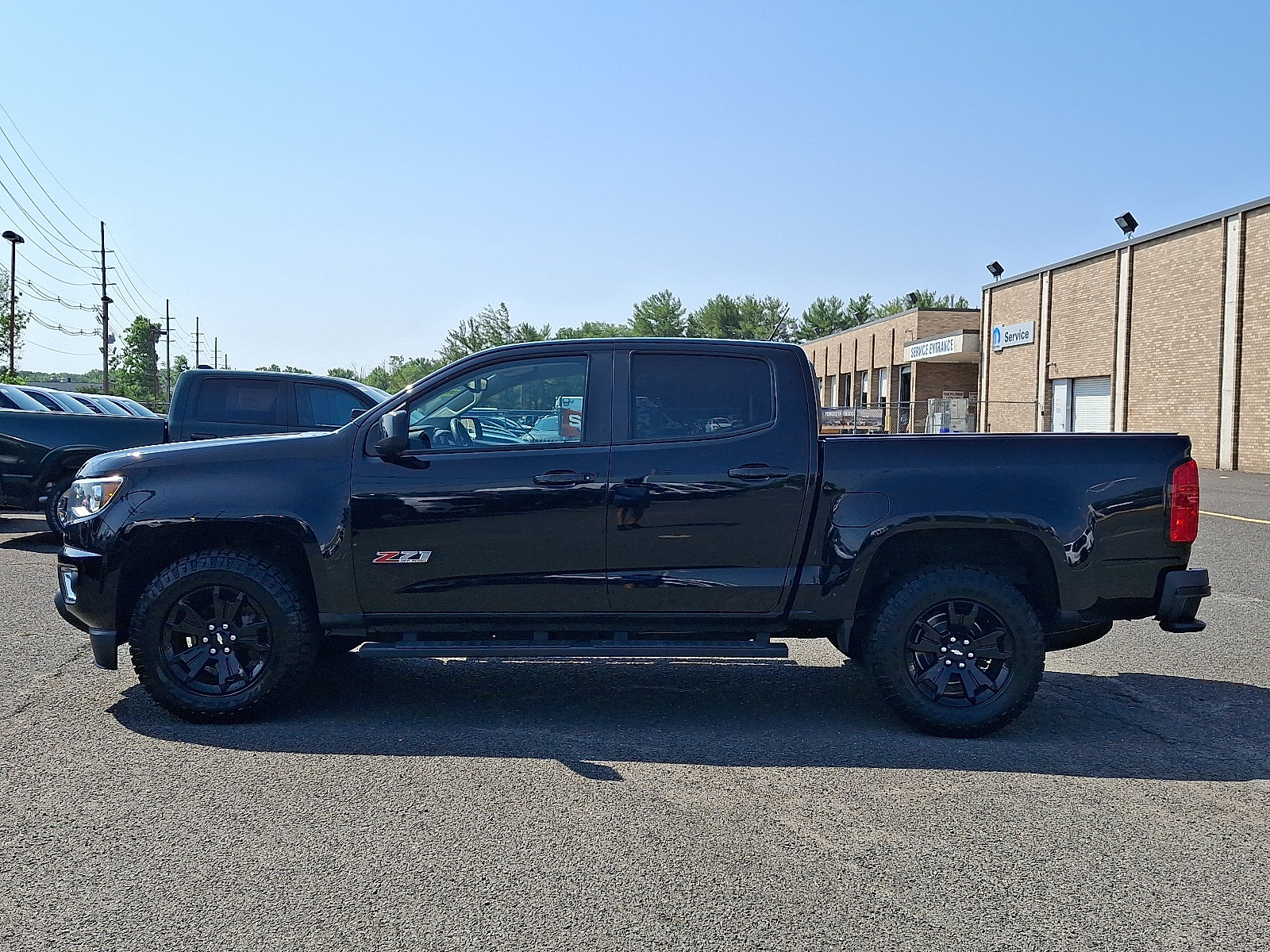 Used 2019 Chevrolet Colorado Z71 w/ Z71 Midnight Edition AWD/4WD image 4