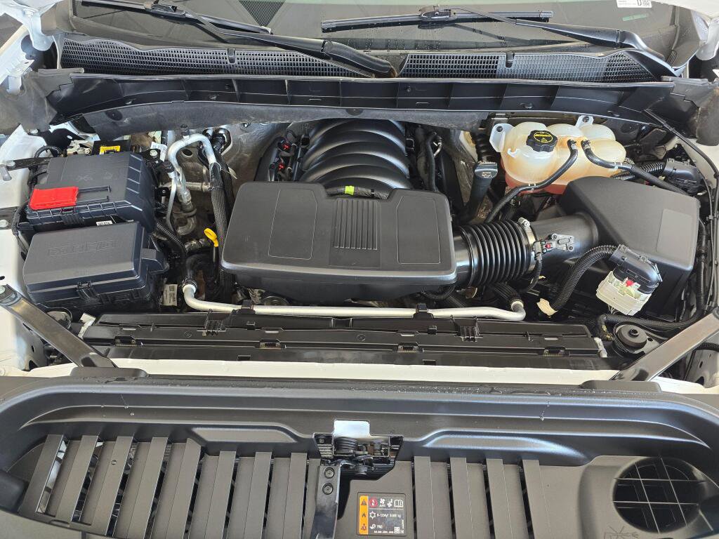 Used 2025 GMC Sierra 1500 SLT image 9