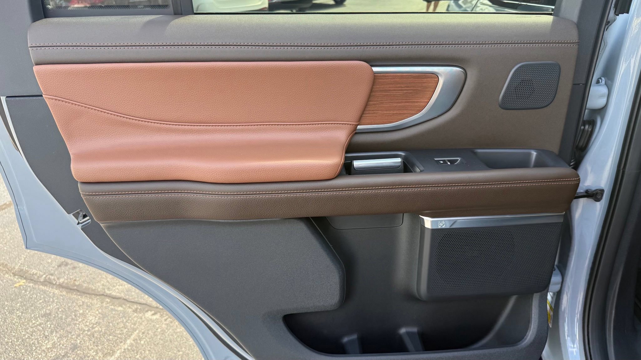 Used 2025 Ford Expedition King Ranch AWD/4WD image 40