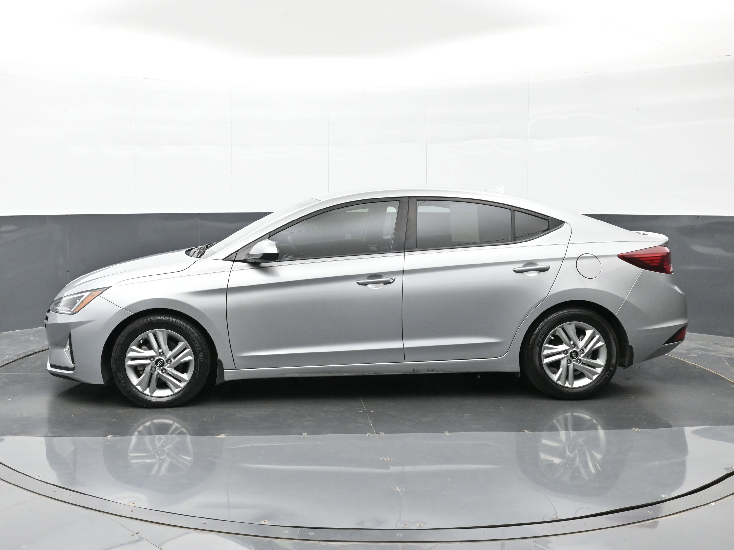 Used 2020 Hyundai Elantra SEL FWD image 9