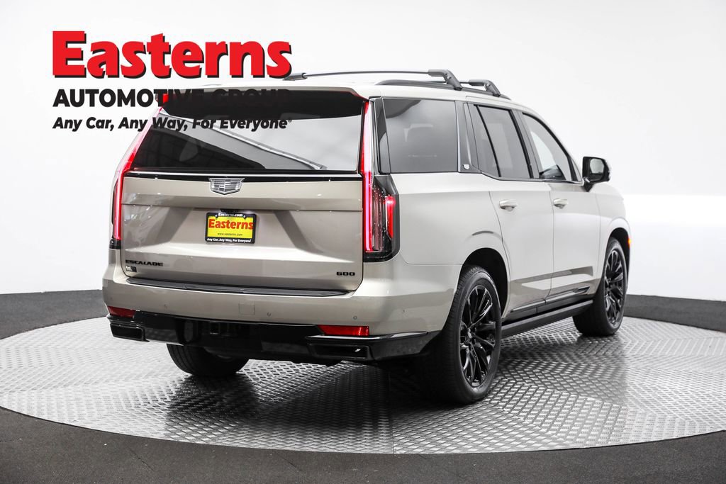 Used 2024 Cadillac Escalade Sport Platinum w/ LPO, ONYX Package image 5