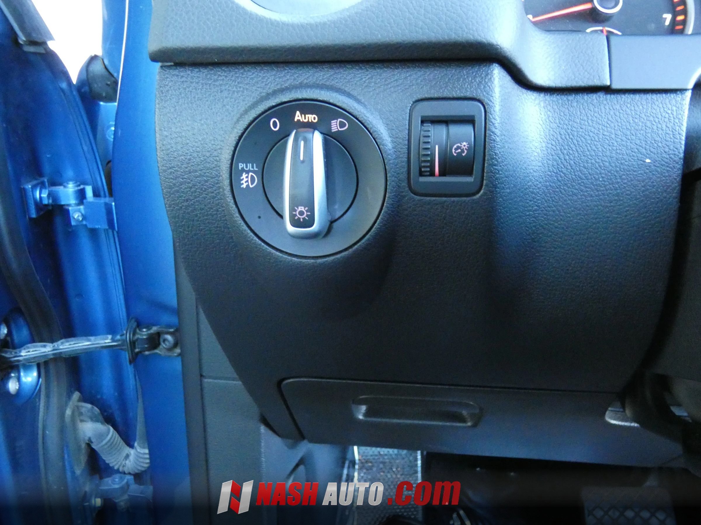 Used 2017 Volkswagen Tiguan SEL FWD image 63