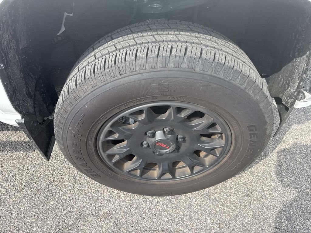 Certified 2024 Toyota Tacoma SR5 image 10