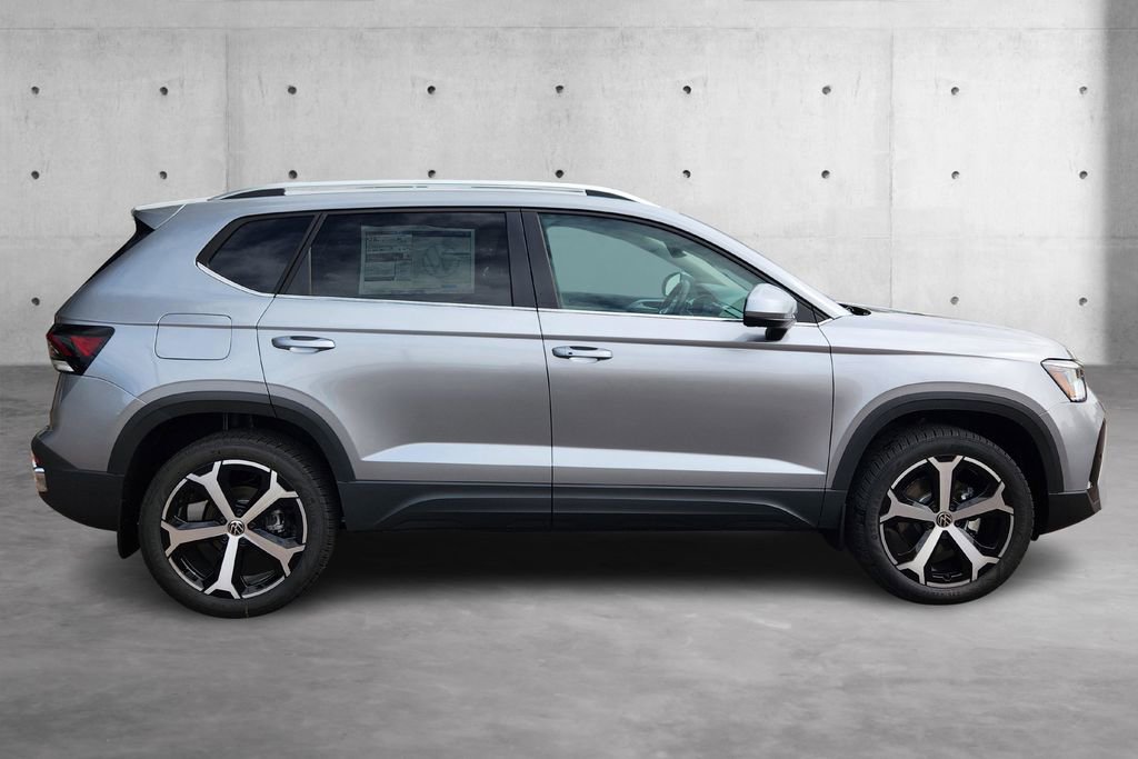 New 2025 Volkswagen Taos SEL image 25