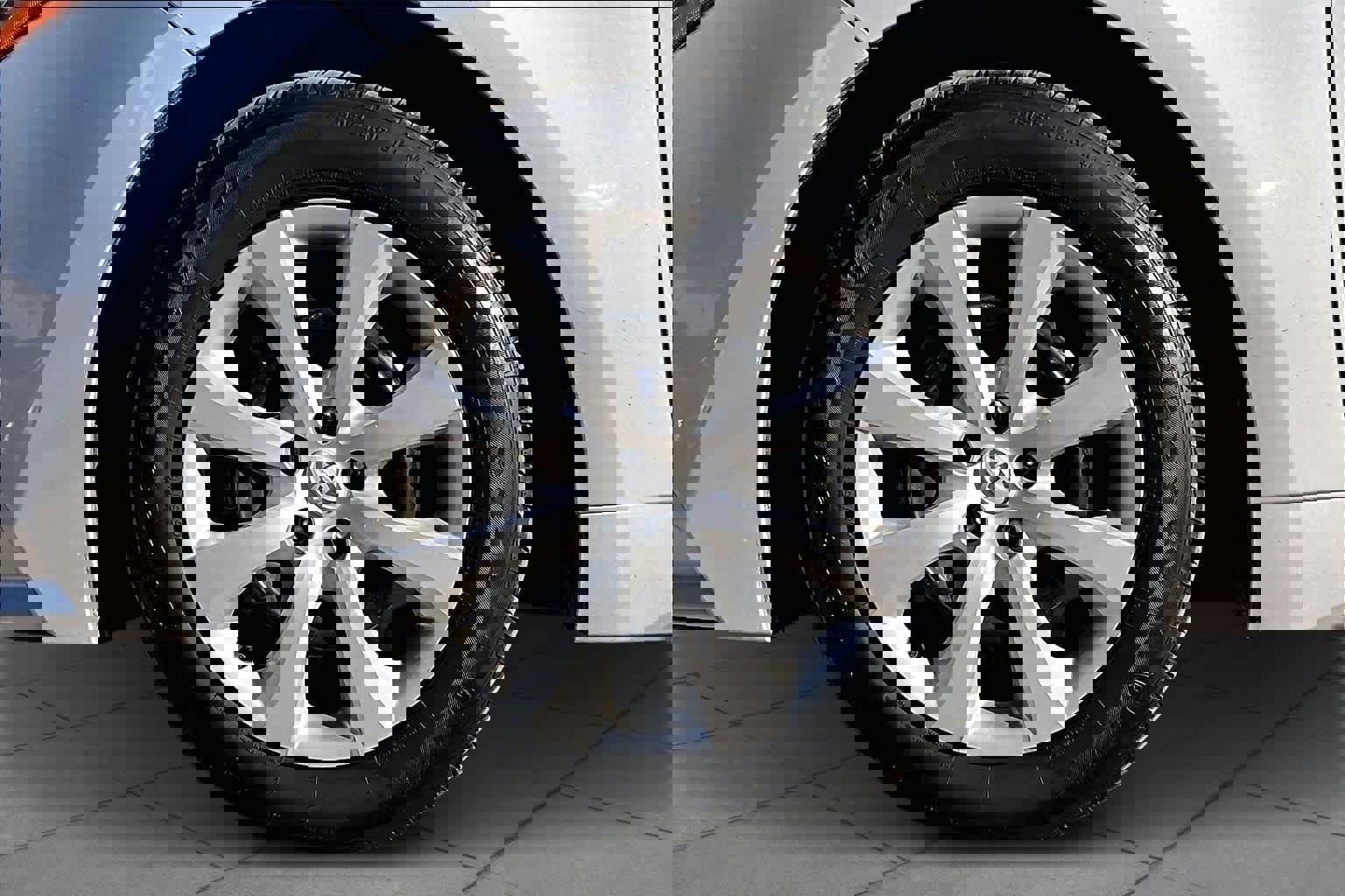 Used 2024 Toyota Corolla LE image 11