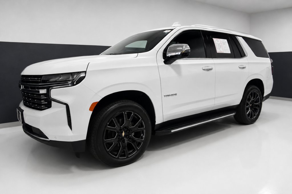 Used 2021 Chevrolet Tahoe Premier w/ Premium Package AWD/4WD image 2