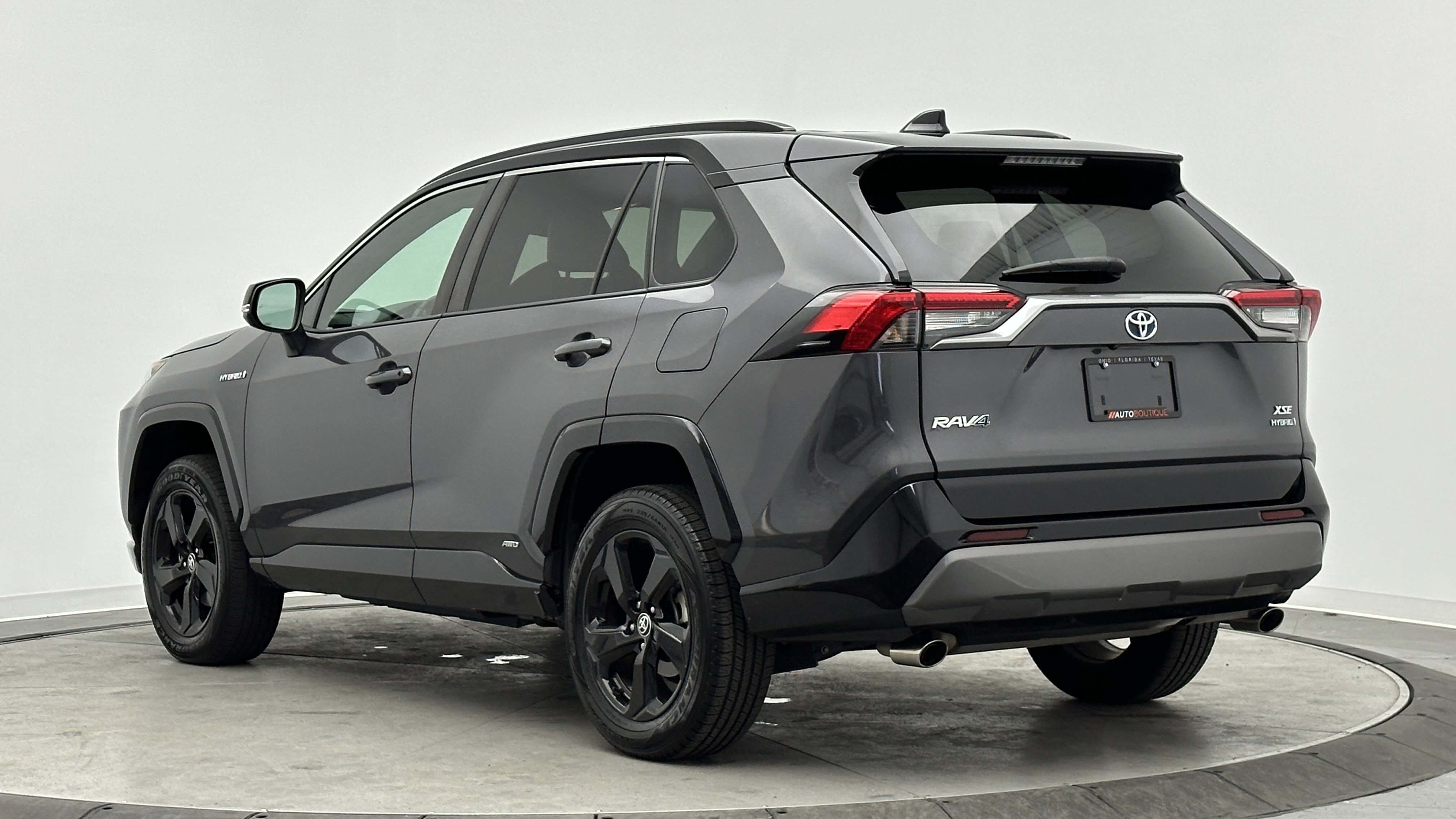 Used 2021 Toyota RAV4 XSE w/ XSE Grade Weather Package image 6