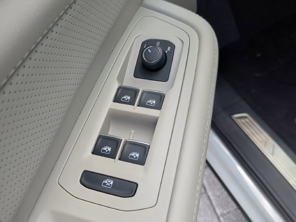 New 2026 Volkswagen Atlas SE FWD image 20