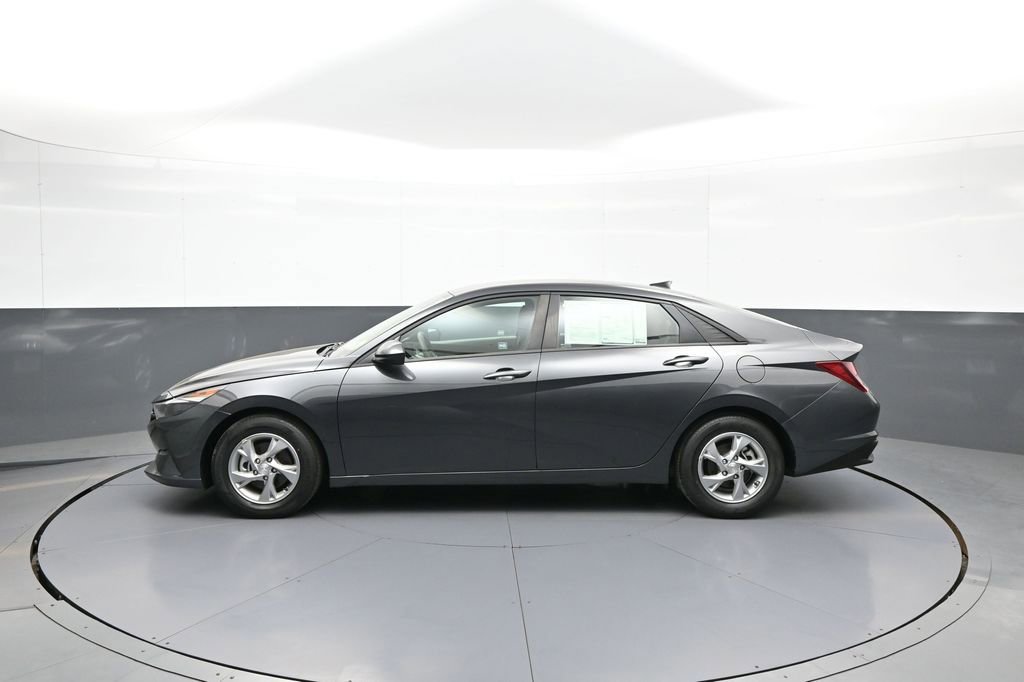 Certified 2021 Hyundai Elantra SE FWD image 9