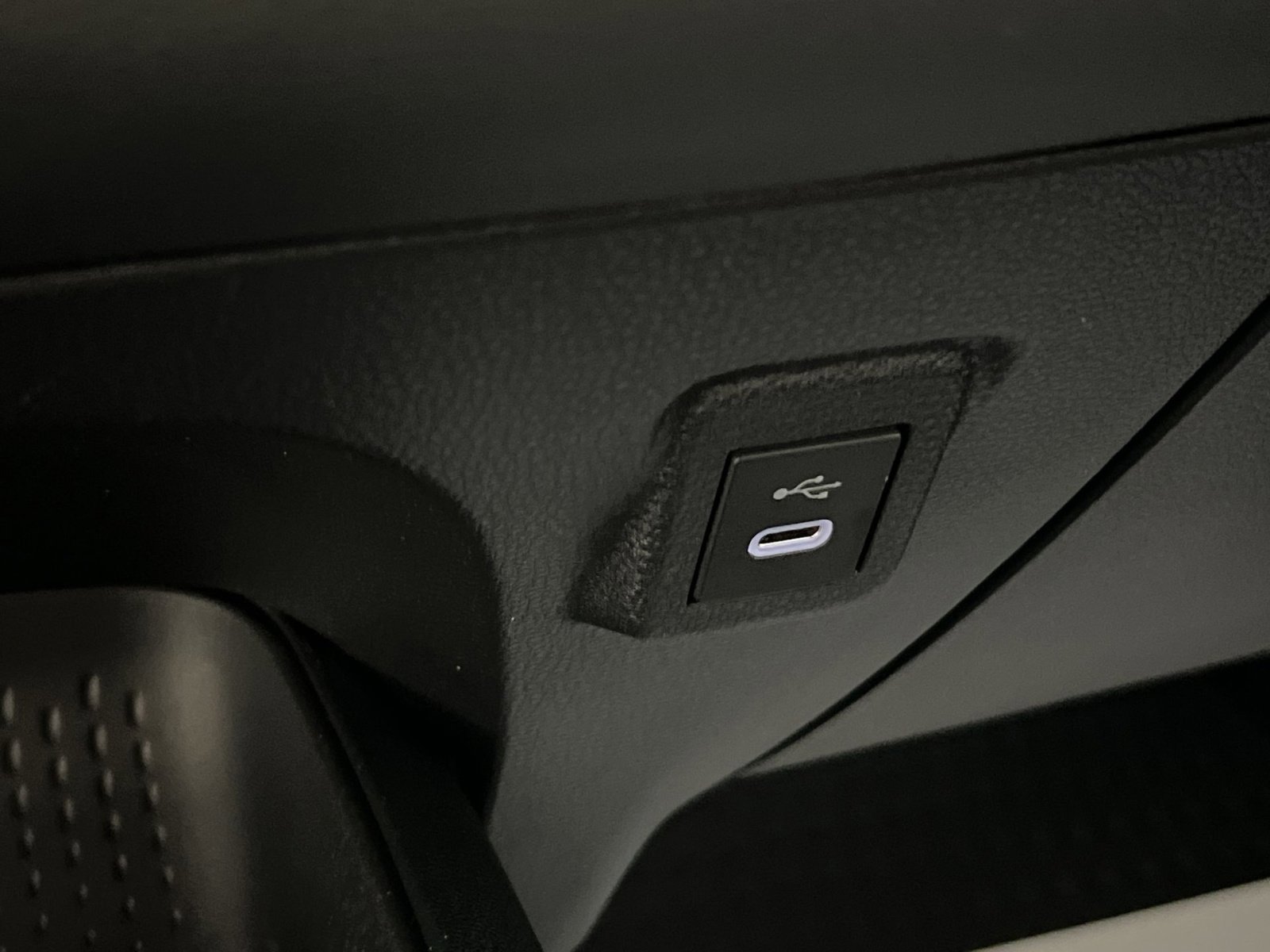 Used 2024 Toyota Corolla Sedan w/ SE Convenience Package image 34