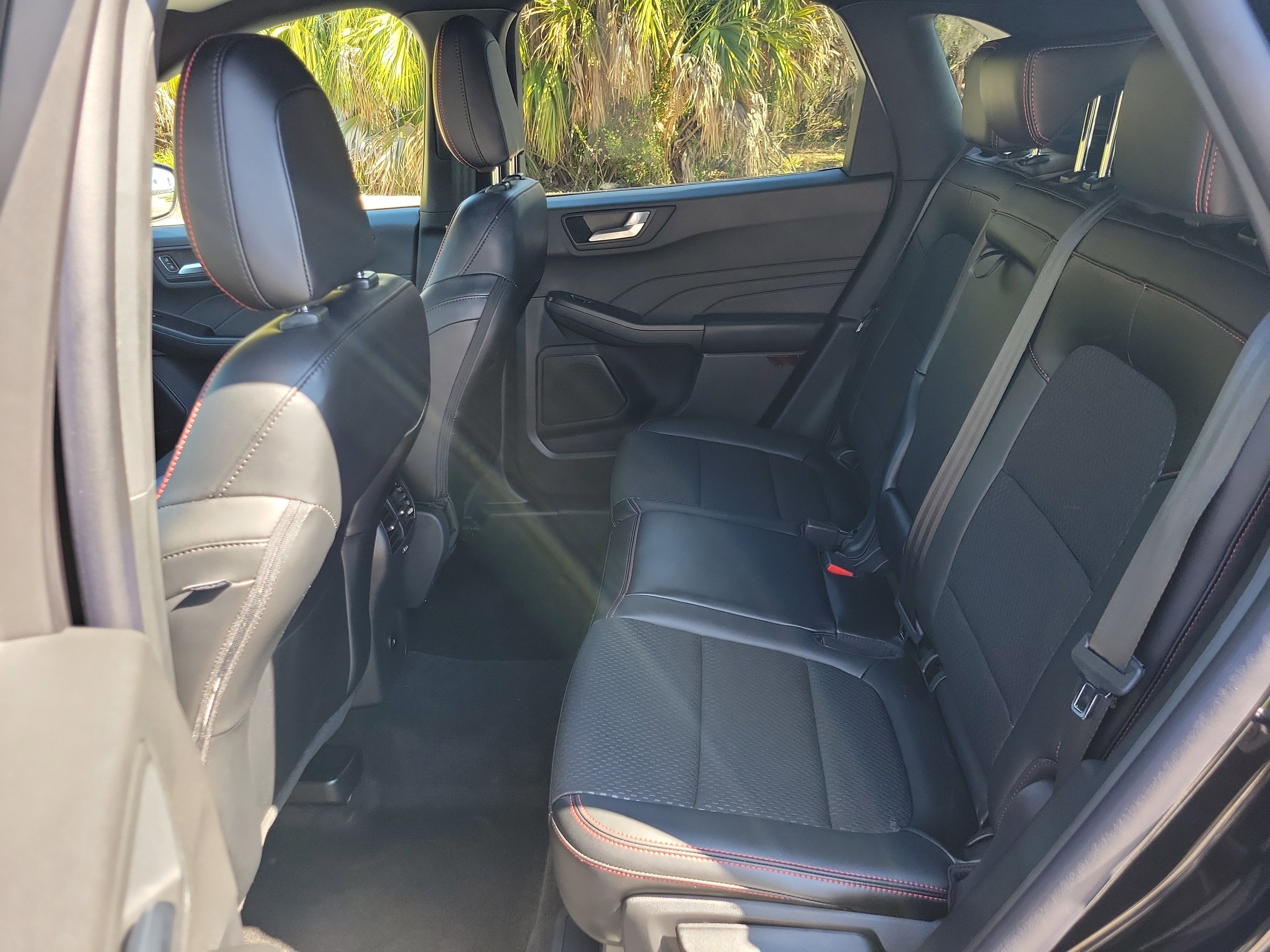 Used 2025 Ford Escape ST-Line Select w/ Tech Pack #1 image 17