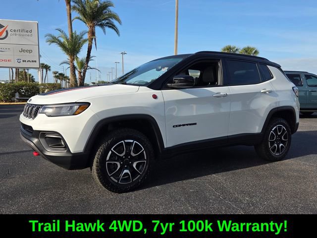 Certified 2025 Jeep Compass Trailhawk w/ Sun & Sound Group AWD/4WD image 3
